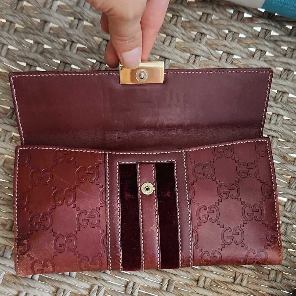 Gucci Vintage Burgundy Leather Wallet - Picture 5 of 17